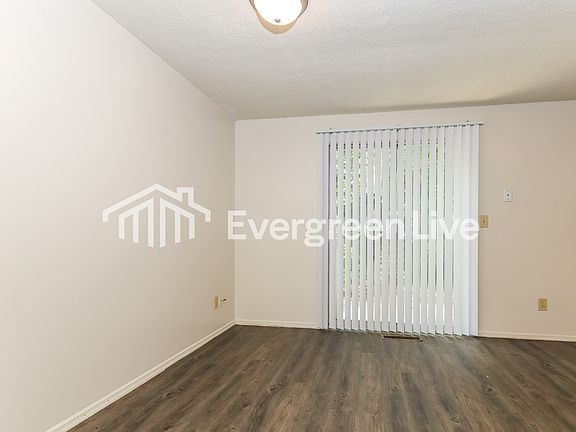 5th image of 8046 Mount Everest St