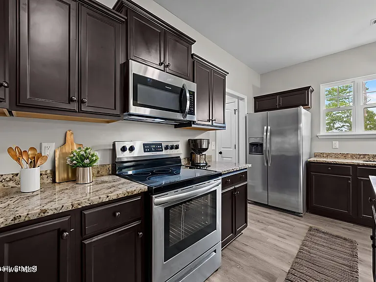 413 Wind Sail Ct — Photo 10
