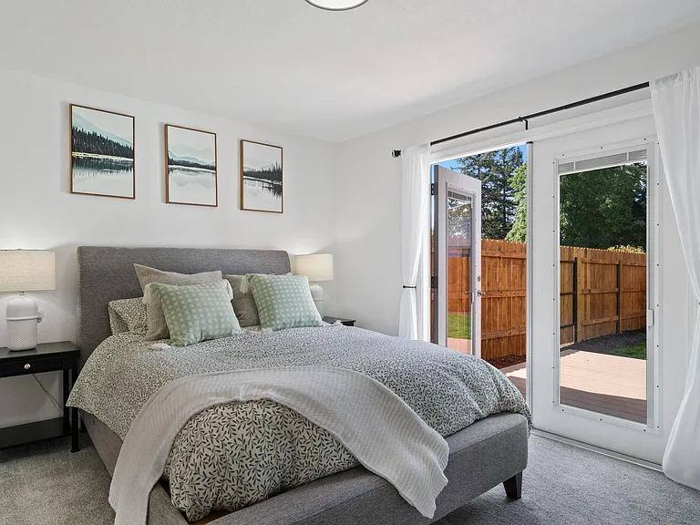 418 NE 118th Ave — Photo 5