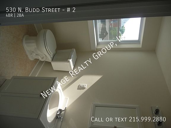 4th image of 530 N Budd St #2