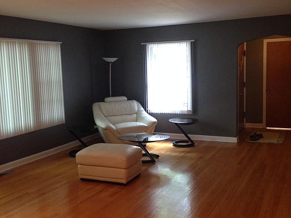 4th image of 6405 N Le Mai Ave