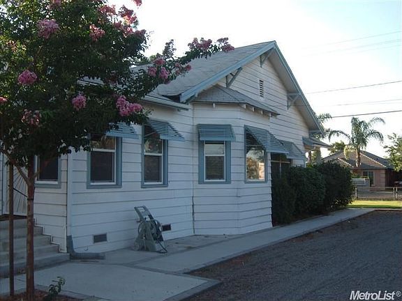 2nd image of 270 Montana Ave