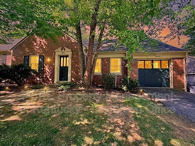 484 Hart Rd — Photo 1