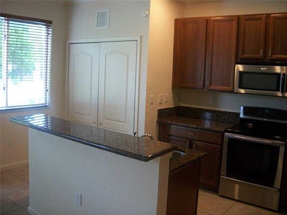 4th image of 21101 NW 14th Pl APT 335