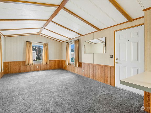 5th image of 4179 Orchard Drive NE #14