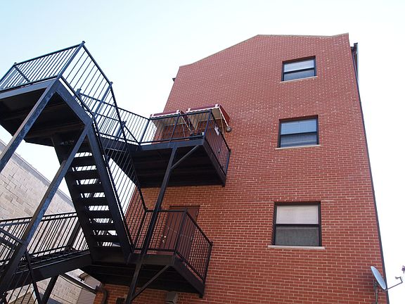 3rd image of 2410 S Canal St #3