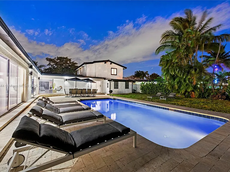 4322 Polk St — Photo 41