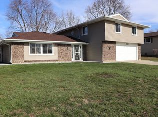 313 Andrew Ln, Schaumburg, IL 60193