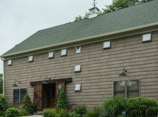 8 Glen Pines Ln, Norwalk, CT 06850