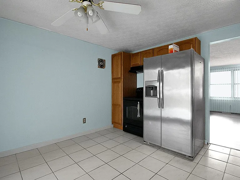 2138 Sprucefield Dr — Photo 9