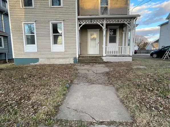 217 N West Ave, Freeport, IL 61032