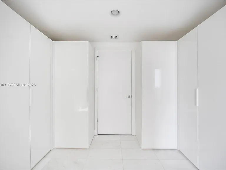 1010 Brickell Ave #2708 — Photo 7