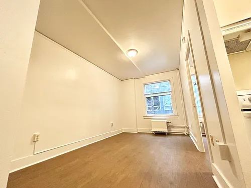 Floor plan 405