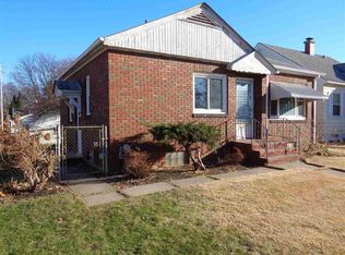 1611 30th St, Rock Island, IL 61201