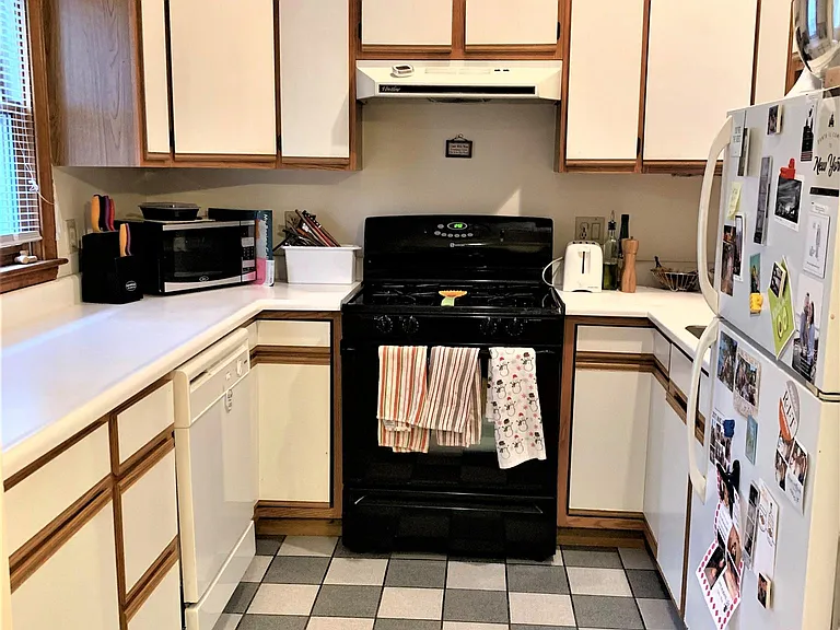 182 Bolton St #1 — Photo 5