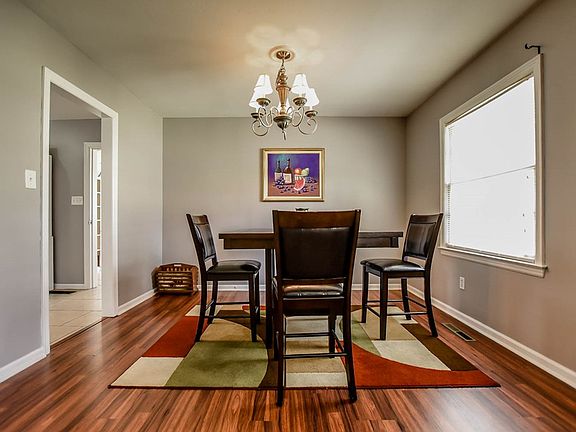 5th image of 1111 E Park Ave