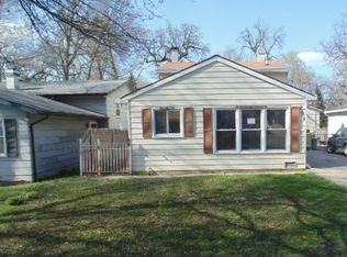 204 Beachview Dr, Round Lake Beach, IL 60073