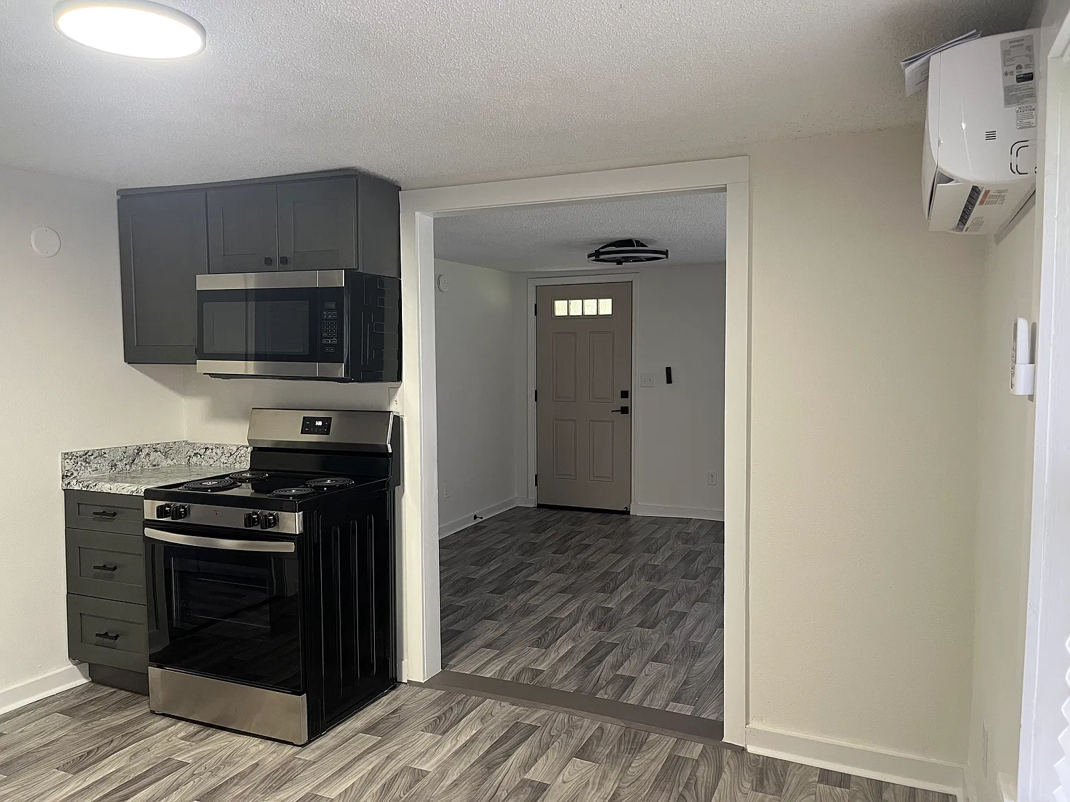 2 bed, 673 sqft, $1,650 — Photo 3