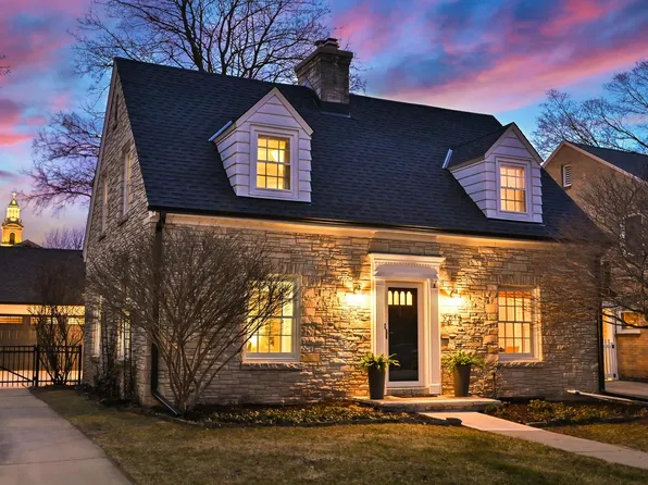 2617 North 90th STREET, Wauwatosa, WI 53226