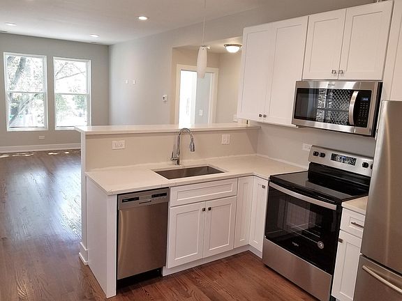 5th image of 1246 W Chicago Ave #2F