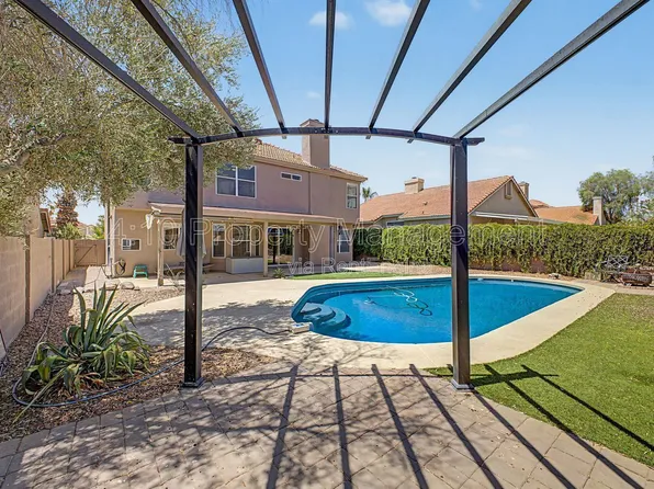 3236 E Hiddenview Dr, Phoenix, AZ 85048