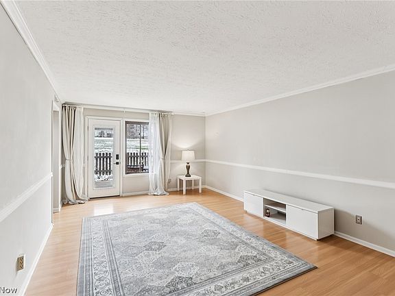 4th image of 479 W Streetsboro St APT B