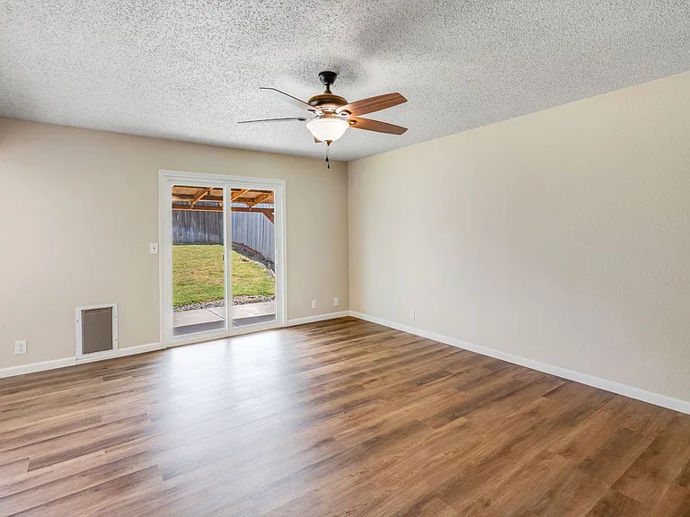 8338 Willow Tree Way — Photo 11
