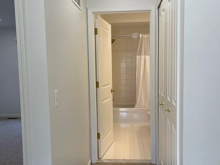 16713 Kensington Dr — Photo 6