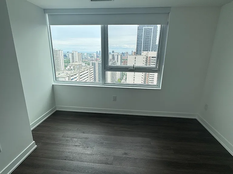 609 Sherbourne St #2909 — Photo 9