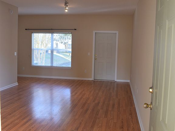 4th image of 183 Southern Bay Dr