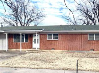 510 N Main St, Mooreland, OK 73852