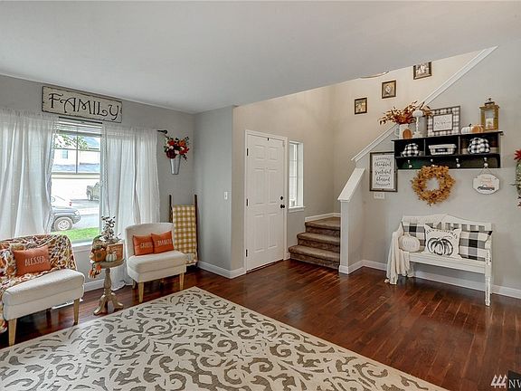 3rd image of 1616 185th Street Ct E