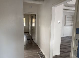 3 Bd / 2 Ba End Unit Apt in the SW, Albuquerque, NM 87105