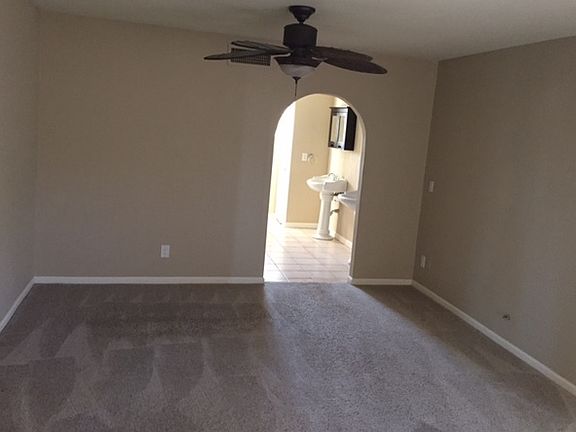 3rd image of 2365 E Sahuaro Dr