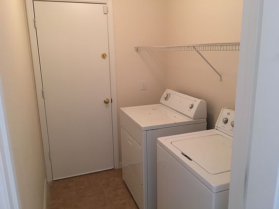 5th image of 663 Jaffee Ave SE