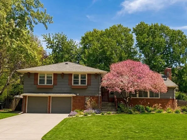6717 Southdale Rd, Edina, MN 55435