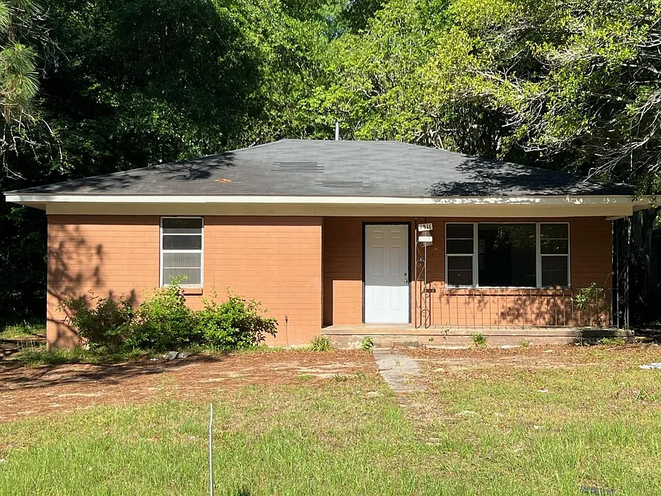 1311 S Van Buren St
