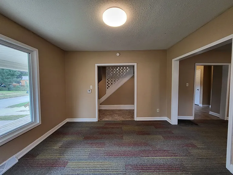 1267 Stewart St — Photo 7