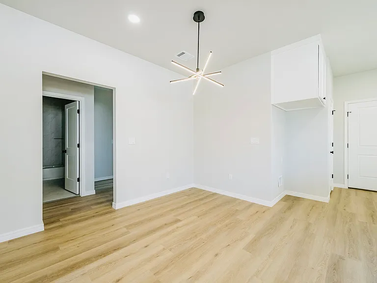 19150 Mid Country Blvd #1-4 — Photo 10