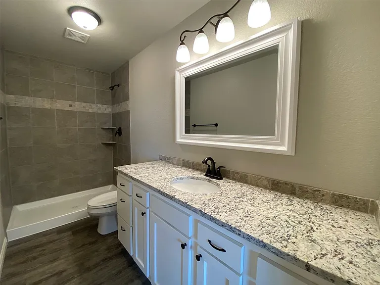 6901 Inverness St — Photo 5