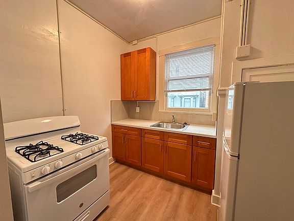 3rd image of 1101 Pine St APT 400