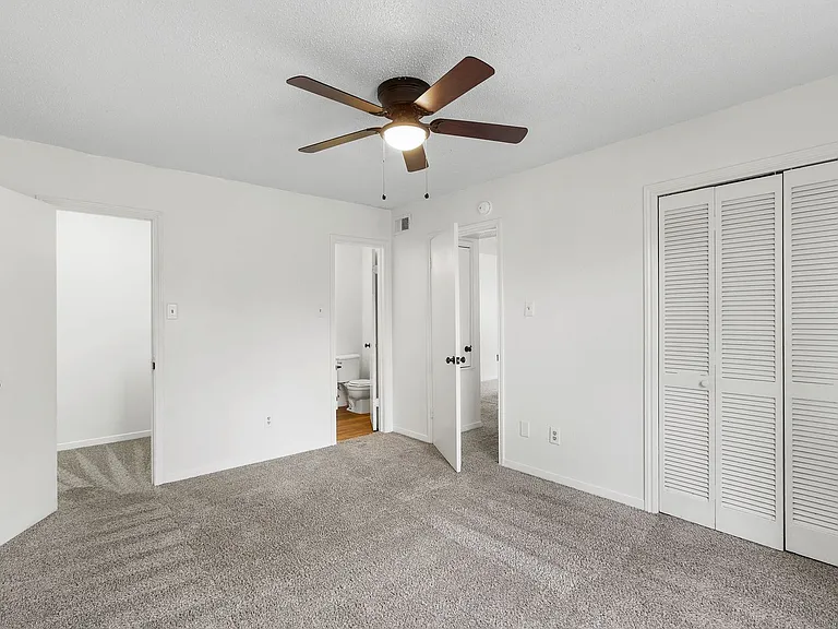 Chestnut Place Apartments — Photo 39