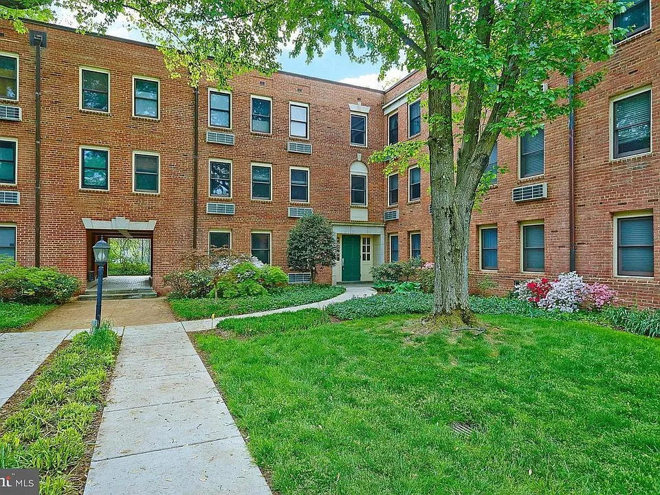 4822 Chevy Chase Dr #3