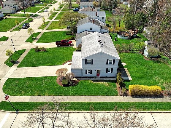 3rd image of 23336 Stoneybrook Dr