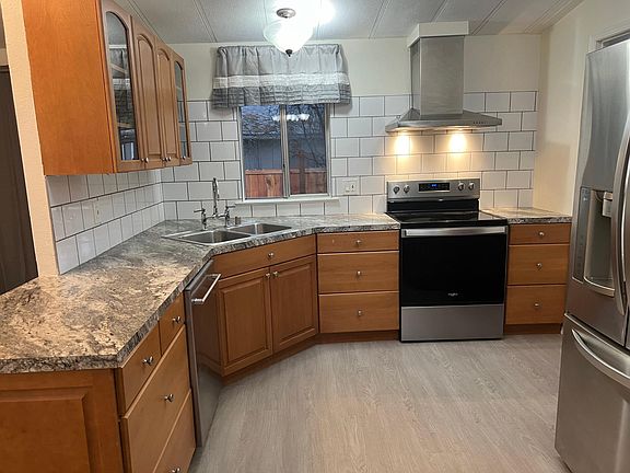 5th image of 6602 87th St NW