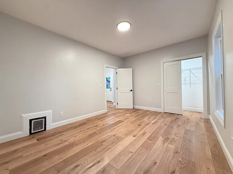 16 Willow Ave #2 — Photo 5
