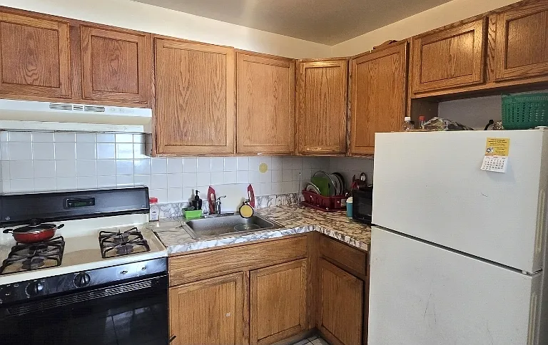 908 Belmont Ave #1B — Photo 5