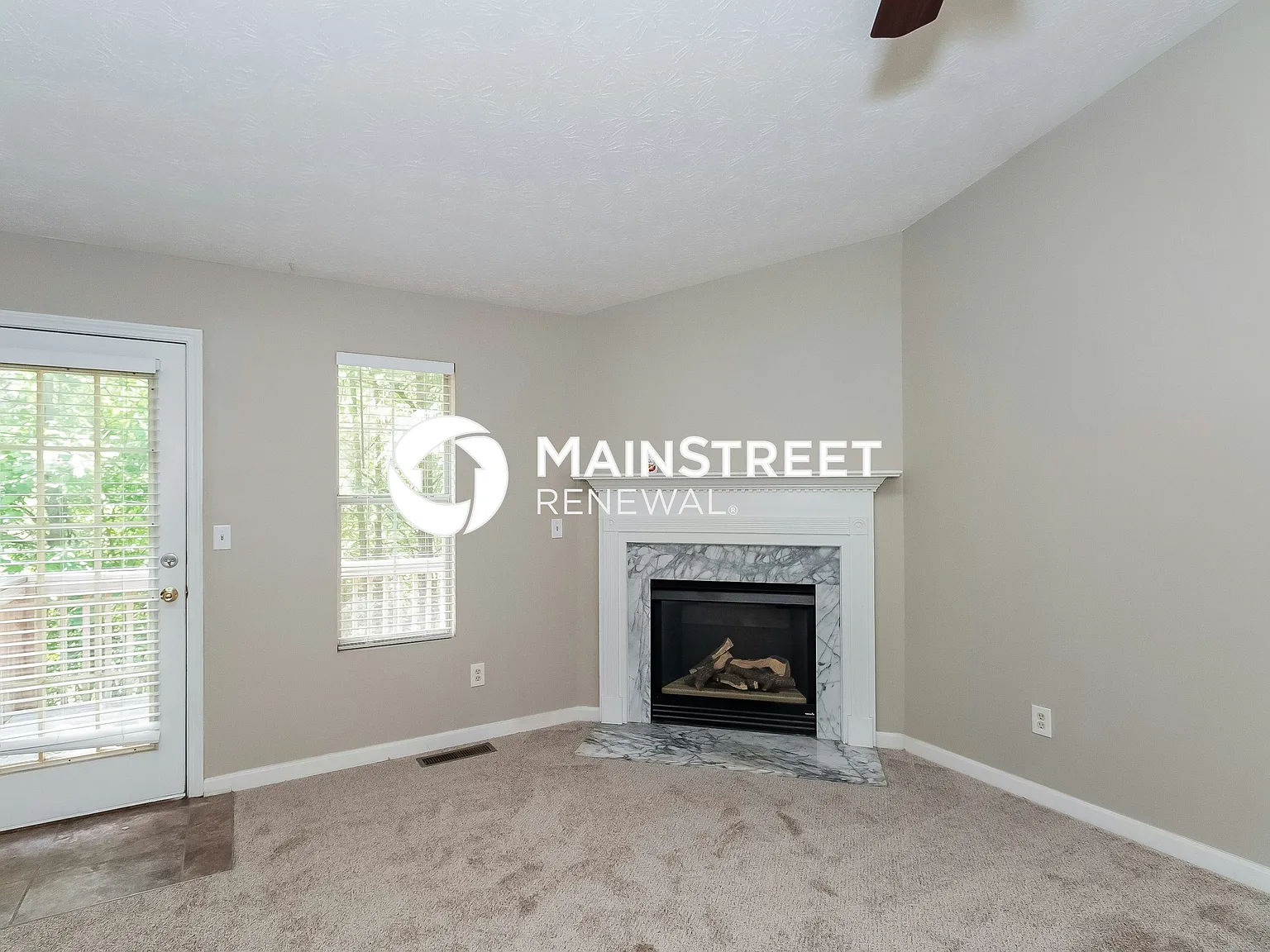 2455 Meredith Walk — Photo 4