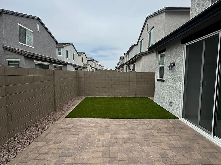 2442 W Maximo Way — Photo 5