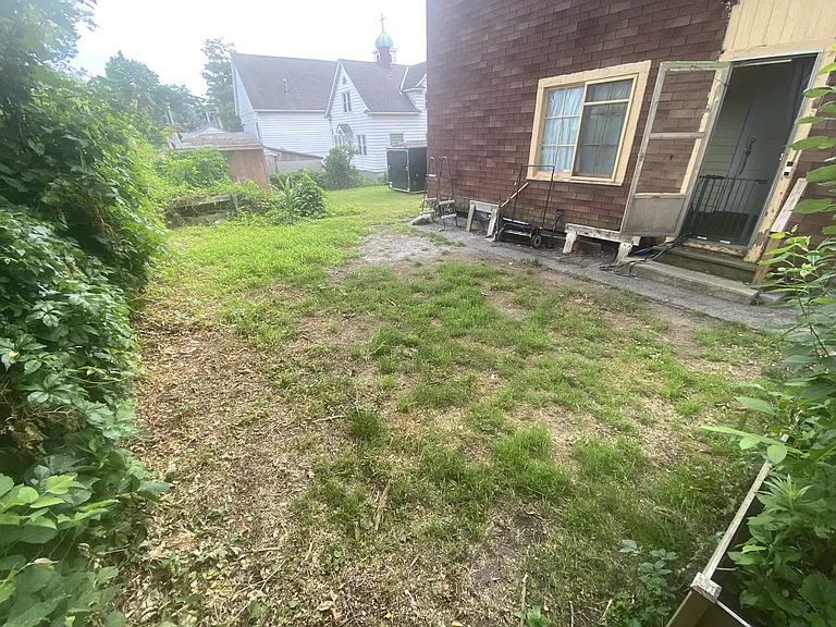 28 Pulaski St #1 — Photo 7